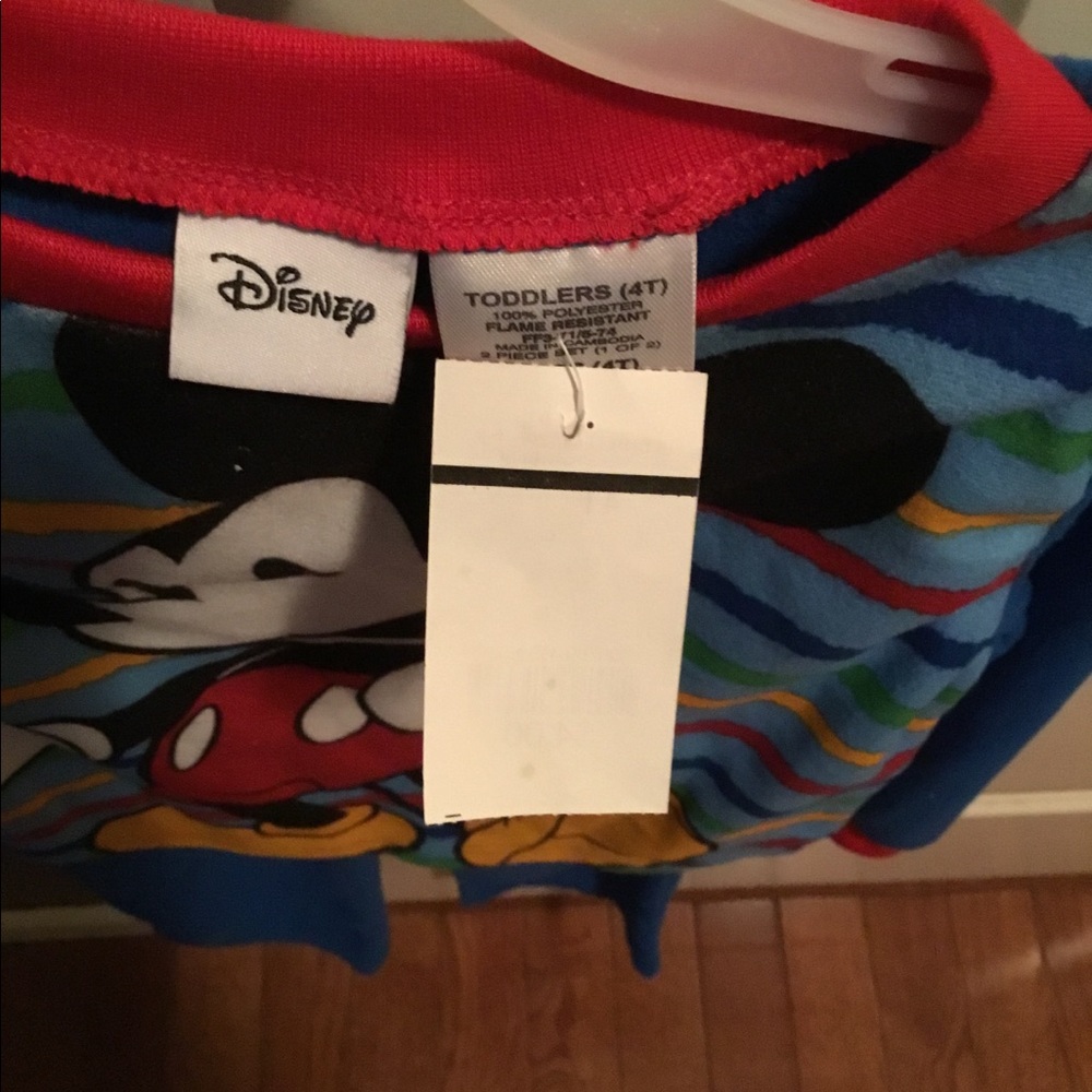 Mickey Mouse Pajamas ⭐️HOST PICK 2/15 ⭐️ - Picture 3 of 4
